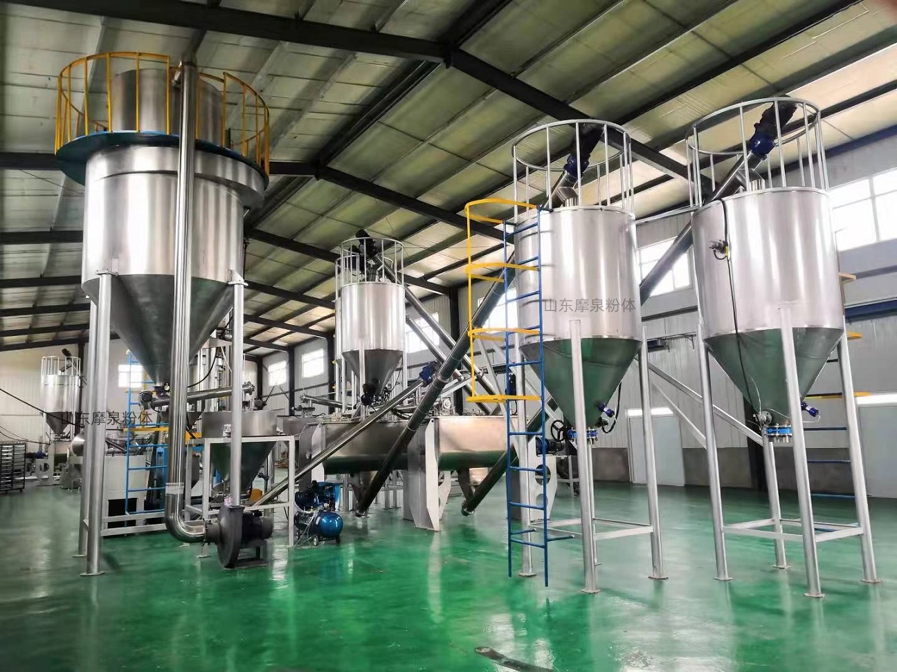 64e6bccfbd3ee.jpg 豆粕粉碎系統(tǒng).jpg